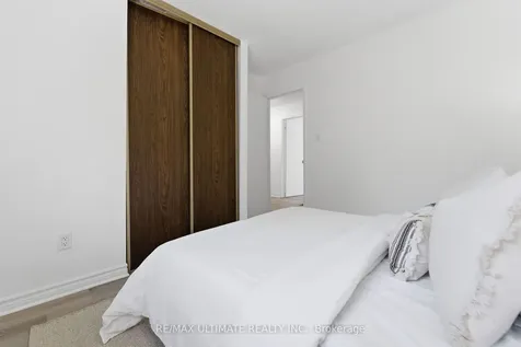 17 Quantrell Trail Toronto ON M1B 1L7