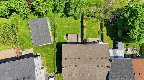 17 Quantrell Trail Toronto ON M1B 1L7
