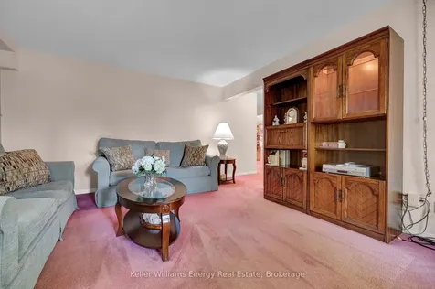 1182 Thimbleberry Circle Oshawa ON L1K 2H3