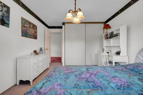 1182 Thimbleberry Circle Oshawa ON L1K 2H3