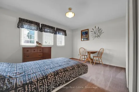 1182 Thimbleberry Circle Oshawa ON L1K 2H3