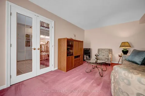 1182 Thimbleberry Circle Oshawa ON L1K 2H3