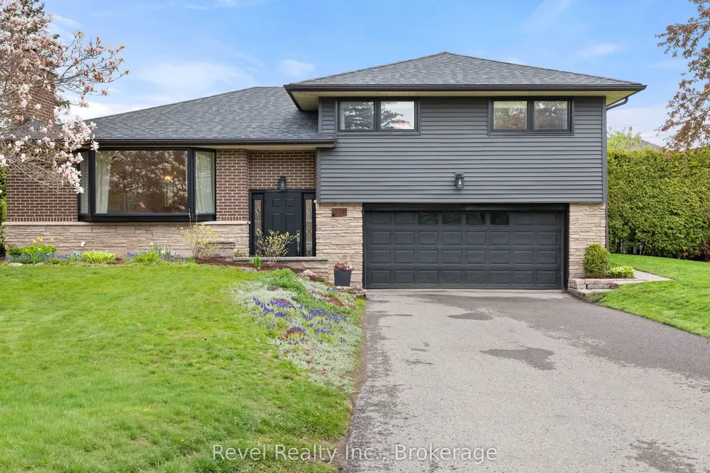336 Meadow Street Oshawa ON L1L 1A3