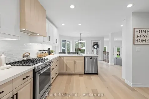 336 Meadow Street Oshawa ON L1L 1A3