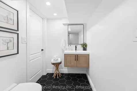 336 Meadow Street Oshawa ON L1L 1A3