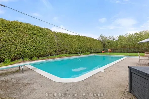 336 Meadow Street Oshawa ON L1L 1A3