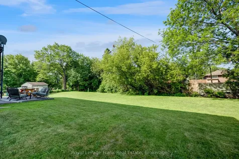 596 Talbot Court Oshawa ON L1J 2E8