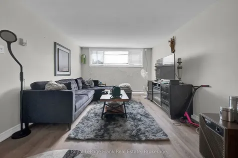 596 Talbot Court Oshawa ON L1J 2E8