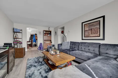 596 Talbot Court Oshawa ON L1J 2E8