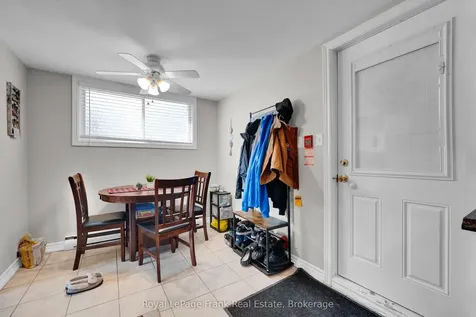 596 Talbot Court Oshawa ON L1J 2E8