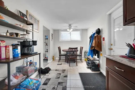 596 Talbot Court Oshawa ON L1J 2E8