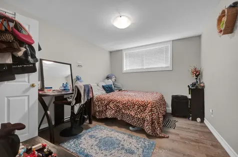596 Talbot Court Oshawa ON L1J 2E8