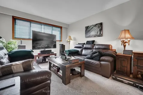 596 Talbot Court Oshawa ON L1J 2E8