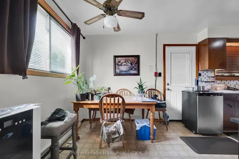 596 Talbot Court Oshawa ON L1J 2E8