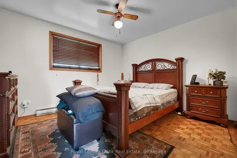 596 Talbot Court Oshawa ON L1J 2E8