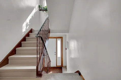 596 Talbot Court Oshawa ON L1J 2E8