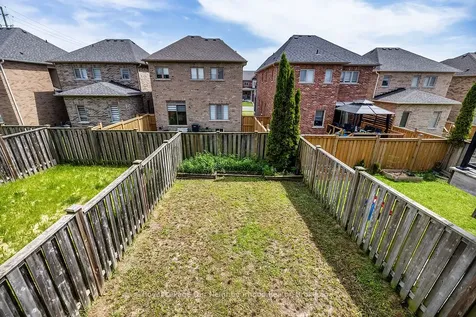 53 Kersey Crescent Clarington ON L1E 0A5