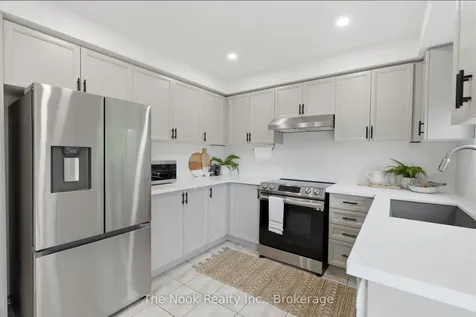 1624 Arcadia Square Pickering ON L1V 6W3