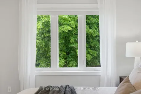 1624 Arcadia Square Pickering ON L1V 6W3