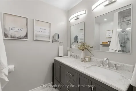 1624 Arcadia Square Pickering ON L1V 6W3