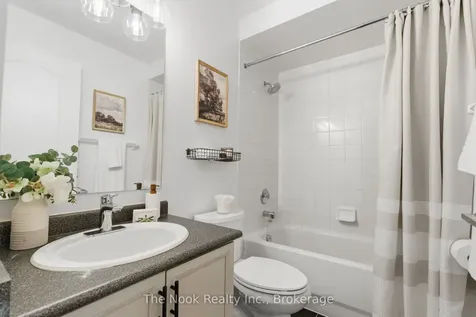 1624 Arcadia Square Pickering ON L1V 6W3