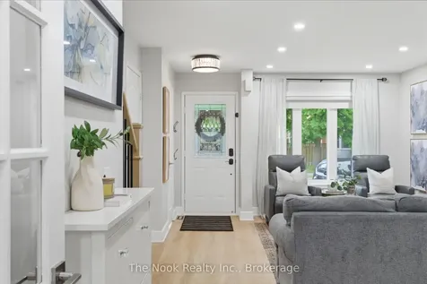1624 Arcadia Square Pickering ON L1V 6W3
