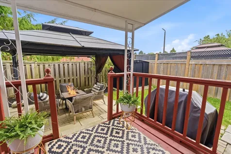 1624 Arcadia Square Pickering ON L1V 6W3
