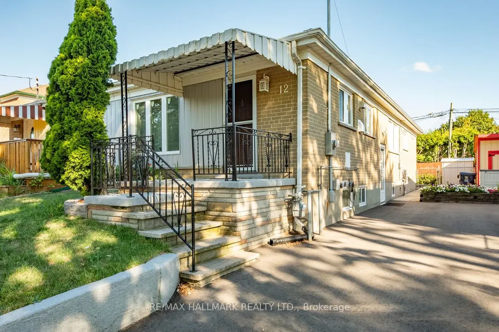 12 Trinnell Boulevard Toronto ON M1L 1S5