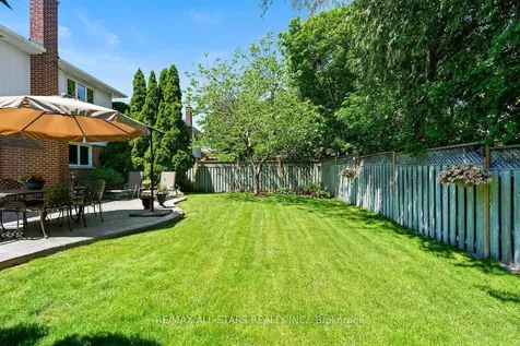 62 Deerbrook Trail Toronto ON M1W 1V4