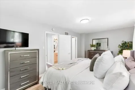 113 Galbraith Court Clarington ON L1C 4P7
