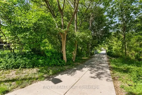 113 Galbraith Court Clarington ON L1C 4P7