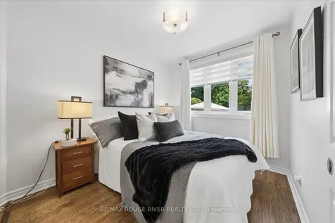 1007 Walton Boulevard Whitby ON L1N 3G8