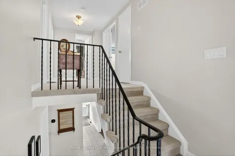 656 Hillcroft Street Oshawa ON L1G 7X6
