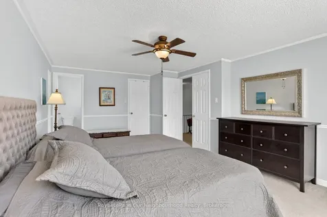 656 Hillcroft Street Oshawa ON L1G 7X6