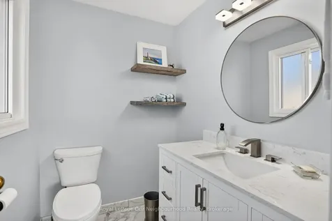 656 Hillcroft Street Oshawa ON L1G 7X6