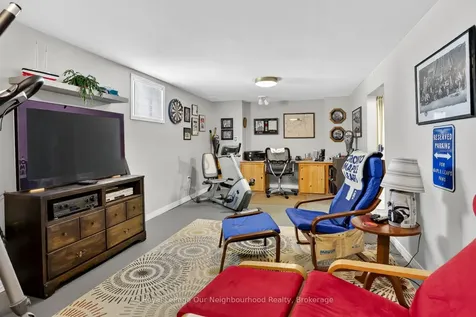 656 Hillcroft Street Oshawa ON L1G 7X6