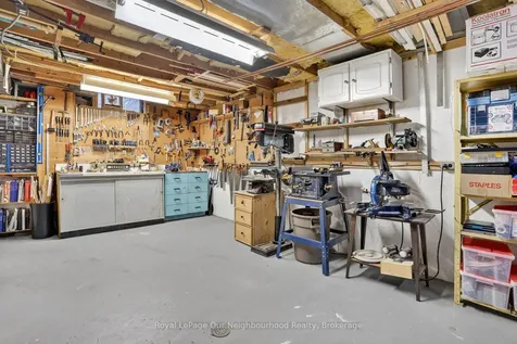 656 Hillcroft Street Oshawa ON L1G 7X6