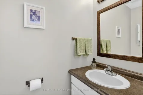 656 Hillcroft Street Oshawa ON L1G 7X6