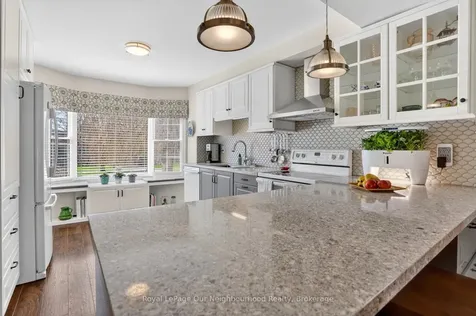 656 Hillcroft Street Oshawa ON L1G 7X6