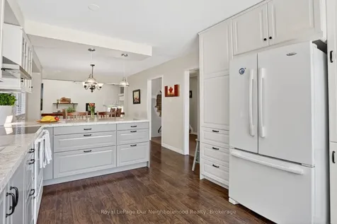 656 Hillcroft Street Oshawa ON L1G 7X6