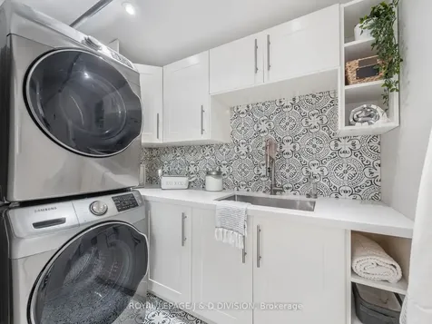 221 Virginia Avenue Toronto ON M4C 2T6