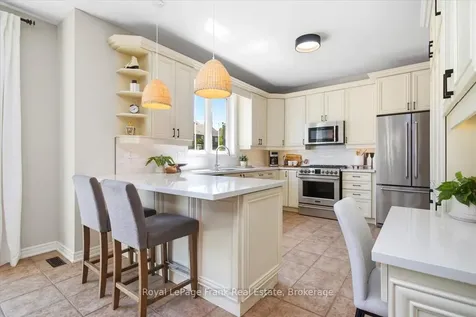 15 Jordan Court Whitby ON L1M 0A4