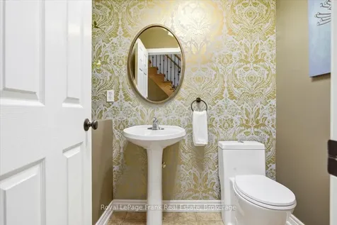 15 Jordan Court Whitby ON L1M 0A4