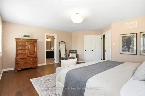15 Jordan Court Whitby ON L1M 0A4