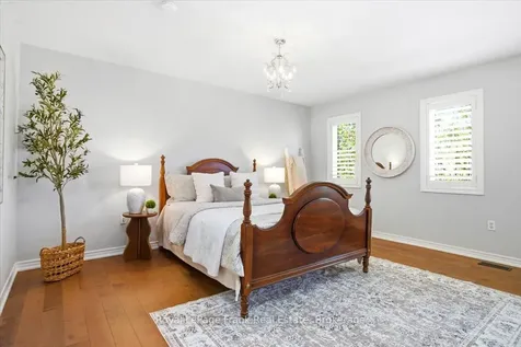 15 Jordan Court Whitby ON L1M 0A4