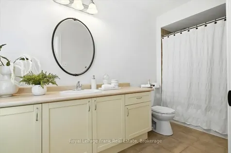 15 Jordan Court Whitby ON L1M 0A4