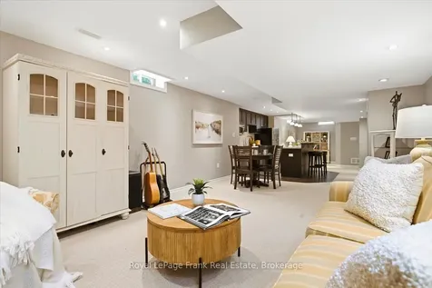 15 Jordan Court Whitby ON L1M 0A4