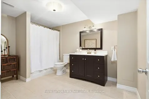 15 Jordan Court Whitby ON L1M 0A4