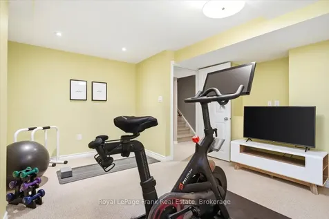 15 Jordan Court Whitby ON L1M 0A4