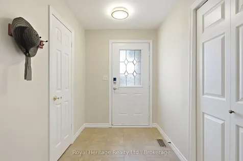 24 Summerlea Court Clarington ON L1E 1B5